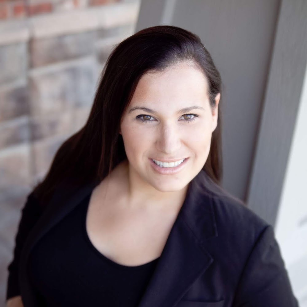 Meet your Posher, Emilie